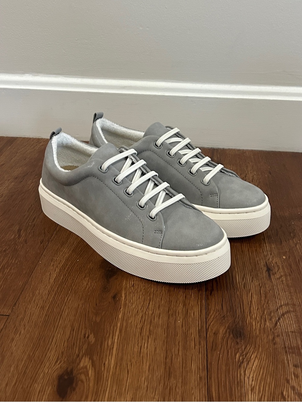 Abeo Gray Leather Low-Top Platform Sneakers with White Sole